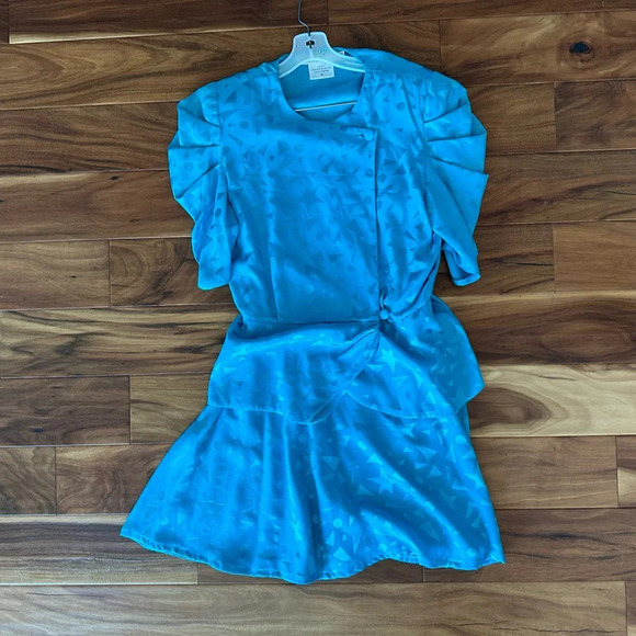 Joanie Chan Dresses & Skirts - Joanie Chan Teal Vintage Silk Skirt and Jacket Set size 10